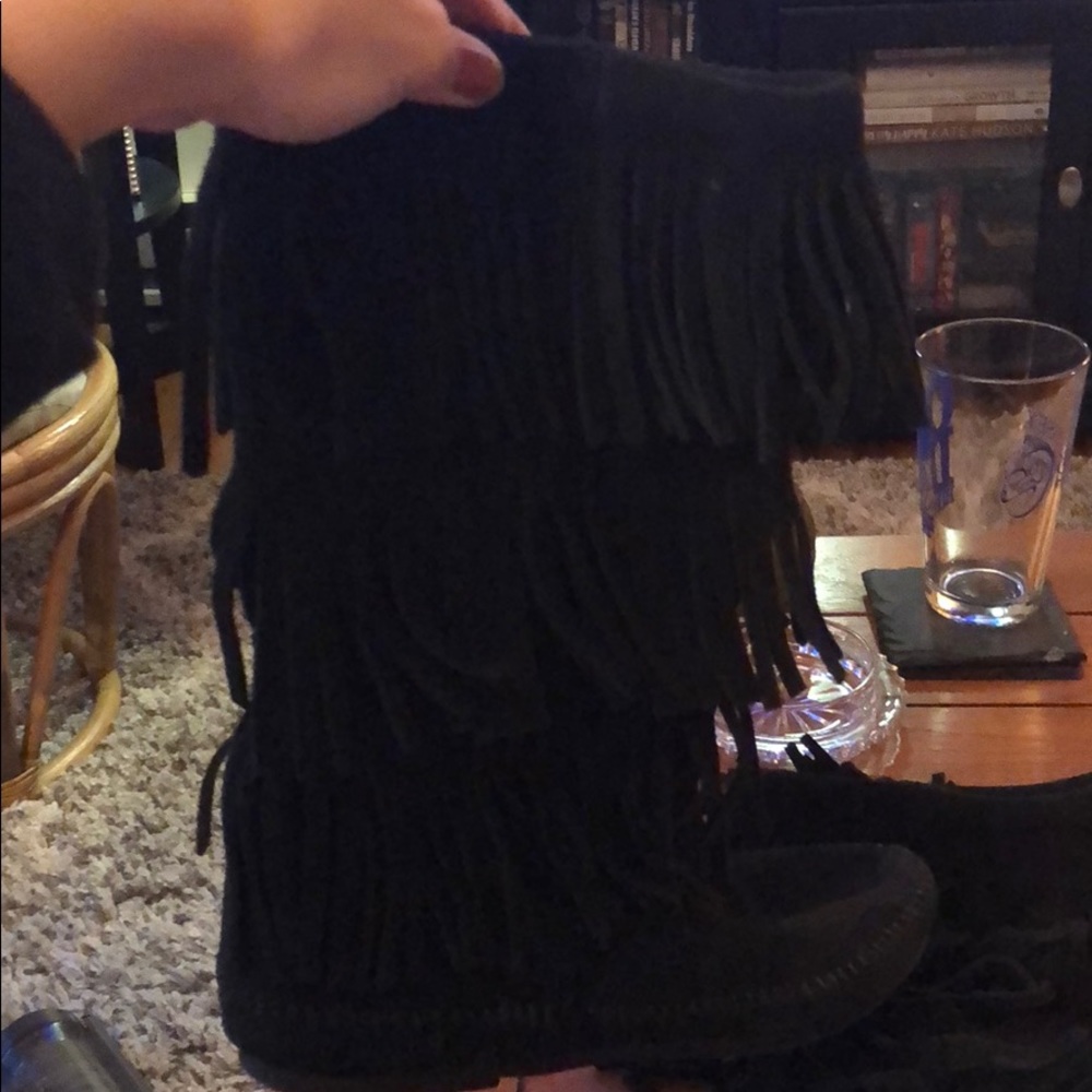 Fringe boot